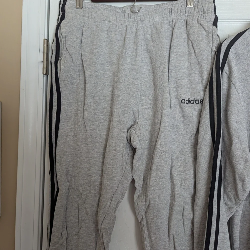 BUNDLE Adidas Light Gray Sweat Set - Picture 4 of 8